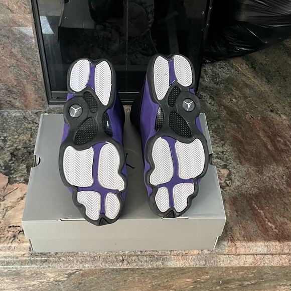 💥 Jordan 13 Retro
Court Purple - Picture 5 of 8